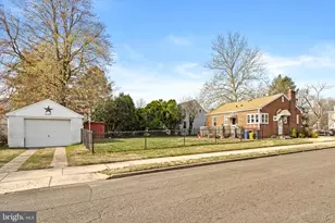 404 W Park Ave, Hamilton Township, NJ 08610 - Photo 3