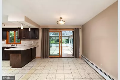 18 Edgewood Road, Robbinsville Township, NJ 08691 - Photo 5