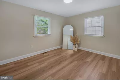 10 Smithfield Avenue, Lawrence Township, NJ 08648 - Photo 17