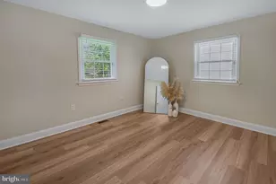 10 Smithfield Ave, Lawrence Township, NJ 08648 - Photo 17