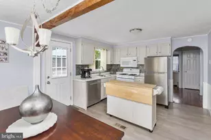 39 Benson Ln, Hamilton Township, NJ 08610 - Photo 7