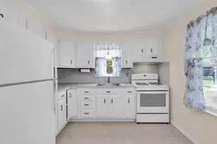 826 Whitehorse Mercerville Rd, Hamilton Township, NJ 08610 - Photo 9