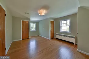 24 Railroad Ave, Ewing Township, NJ 08628 - Photo 17