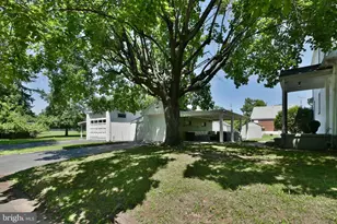 24 Railroad Ave, Ewing Township, NJ 08628 - Photo 27