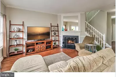 216 E Waverly Court, Robbinsville Township, NJ 08691 - Photo 9