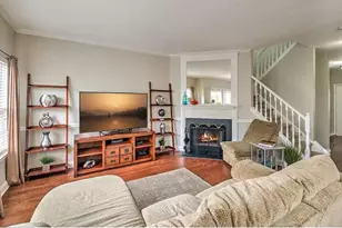 216 E Waverly Ct, Robbinsville Township, NJ 08691 - Photo 9