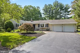 9 Canoe Brook Dr, Princeton Junction, NJ 08550 - Photo 1