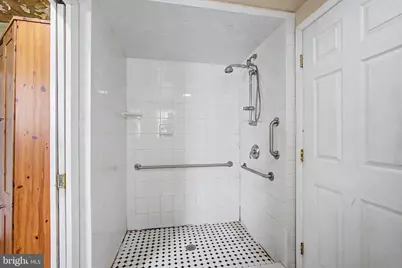 93 Locust Avenue W, Hamilton Township, NJ 08610 - Photo 17