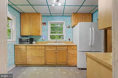 93 Locust Avenue W, Hamilton Township, NJ 08610 - Photo 9