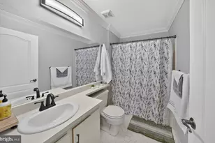 76 Chambord Ct, Hamilton Township, NJ 08619 - Photo 15