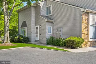 37 Teal Ct, East Windsor Township, NJ 08520 - Photo 3
