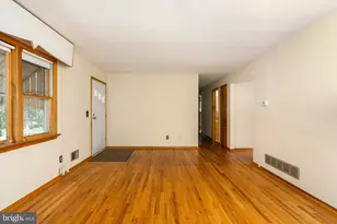 281 Windsor Rd, Hightstown, NJ 08520 - Photo 7