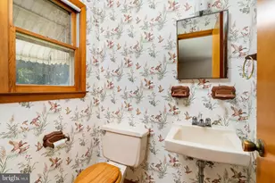 281 Windsor Rd, Hightstown, NJ 08520 - Photo 15