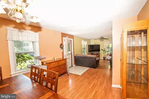 32 Holmes Ave, Hamilton Township, NJ 08610 - Photo 5