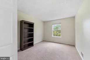 85 Cheverny Ct, Hamilton Township, NJ 08619 - Photo 19