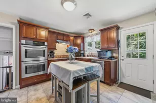 10 Boxwood Ct, Ewing Township, NJ 08628 - Photo 9