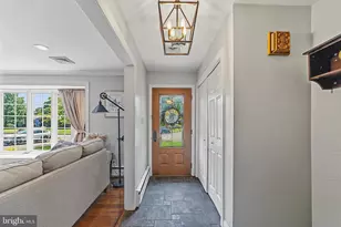 10 Boxwood Ct, Ewing Township, NJ 08628 - Photo 5