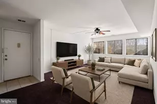 C9 Avon Dr, East Windsor Township, NJ 08520 - Photo 3