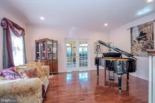 8 Marian Dr, West Windsor Township, NJ 08550 - Photo 21