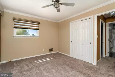 27 Lakeview Drive, Hamilton Township, NJ 08620 - Photo 9