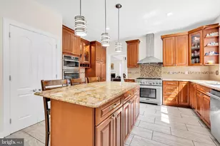 7 Chaucer Ct, Princeton Junction, NJ 08550 - Photo 7