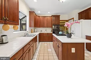 1 Chesapeake Ct, Princeton Junction, NJ 08550 - Photo 25