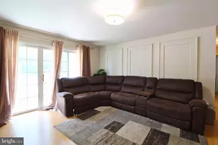 74 Cheverny Ct, Hamilton Township, NJ 08619 - Photo 3