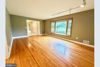 8 Evans Drive, West Windsor Township, NJ 08550 - Photo 5