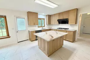 8 Evans Dr, West Windsor Township, NJ 08550 - Photo 11