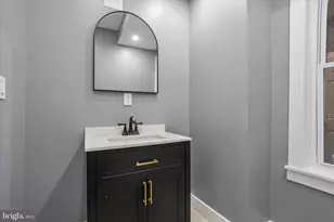 422 W Hanover St, Trenton, NJ 08618 - Photo 9