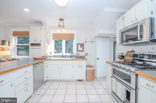 17 E Franklin Ave, Pennington, NJ 08534 - Photo 23