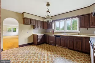 4 Flower Hill Ln, Pennington, NJ 08534 - Photo 11