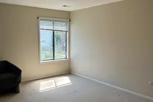 8 Avon Dr, Hightstown, NJ 08520 - Photo 5
