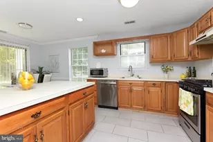 313 American Eagle, Trenton, NJ 08648 - Photo 11