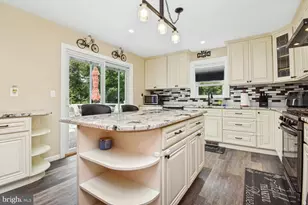 631 Concord Cir, Ewing Township, NJ 08628 - Photo 5