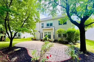 33 Brownstone Rd, East Windsor Township, NJ 08520 - Photo 9
