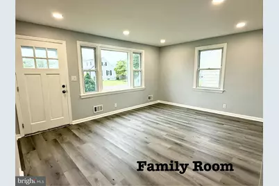 35 Unwin Drive, Hamilton Township, NJ 08610 - Photo 5