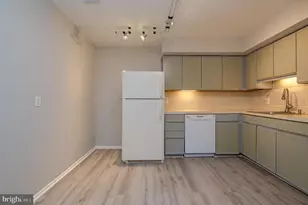12 Avon Dr, East Windsor Township, NJ 08520 - Photo 7