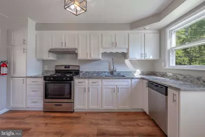 360 Hollowbrook, Ewing Township, NJ 08638 - Photo 7