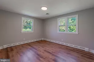 360 Hollowbrook, Ewing Township, NJ 08638 - Photo 9