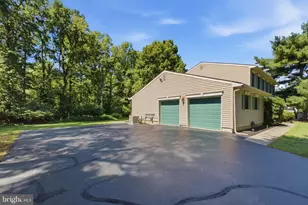 15 Wayne Way, East Windsor Township, NJ 08520 - Photo 3
