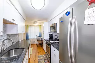 17 Heritage Ct, Trenton, NJ 08628 - Photo 13