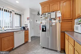 46 Bennington Dr, Hightstown, NJ 08520 - Photo 5