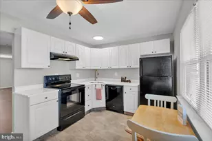 915 Silver Ct, Hamilton Township, NJ 08690 - Photo 1
