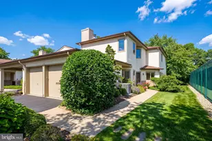 10 Jackie Dr, Lawrenceville, NJ 08648 - Photo 1