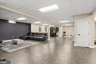 392 Old York Rd, Hamilton Township, NJ 08620 - Photo 67