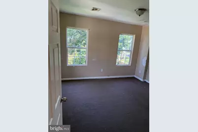 812 Carteret Avenue E, Trenton, NJ 08618 - Photo 3