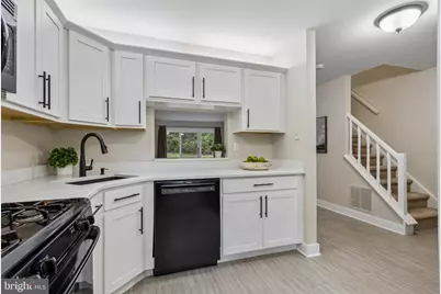 32 Magnolia Court, Lawrence Township, NJ 08648 - Photo 7