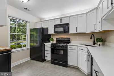 32 Magnolia Court, Lawrence Township, NJ 08648 - Photo 5