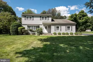 49 Lopatcong Dr, Ewing Township, NJ 08638 - Photo 1